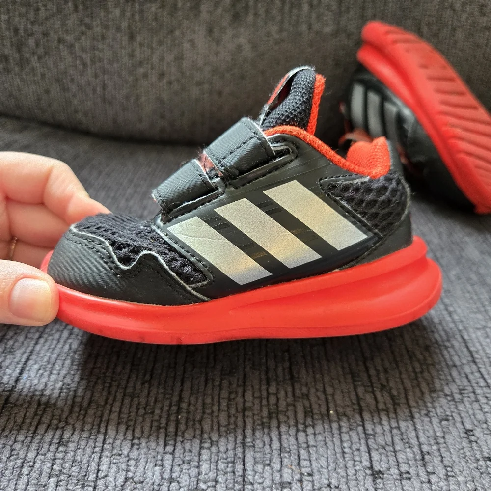 Adidas Kids Toddler Black and Red Sneakers - Picture 4 of 13